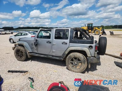 Drugie zdjęcie samochodu z przodu: 2016 JEEP WRANGLER UNLIMITED SPORT VIN:1C4BJWDG4GL327865 - miniatura