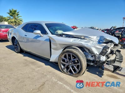 Czwarte zdjęcie samochodu z boku: 2023 DODGE CHALLENGER SXT VIN:2C3CDZAG3PH650503 - miniatura