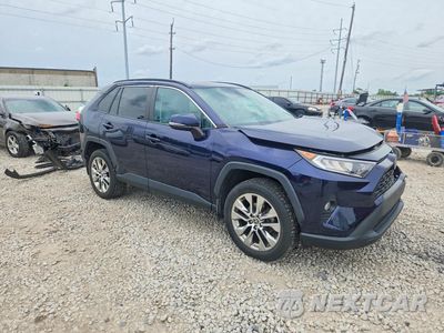 Czwarte zdjęcie samochodu z boku: 2021 TOYOTA RAV4 XLE PREMIUM VIN:2T3A1RFV5MW215013 - miniatura