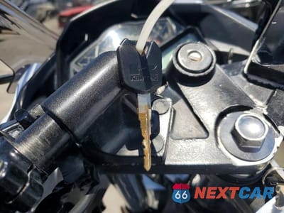Zdjęcie 8 z 10 samochodu: 2015 KAWASAKI EX300 B VIN:JKAEX8B17FDA21044 - miniatura