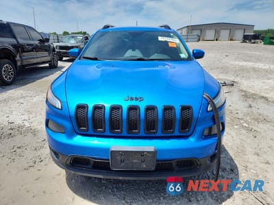 Piąte zdjęcie samochodu w środku: 2018 JEEP CHEROKEE LATITUDE VIN:1C4PJLCB3JD544867 - miniatura