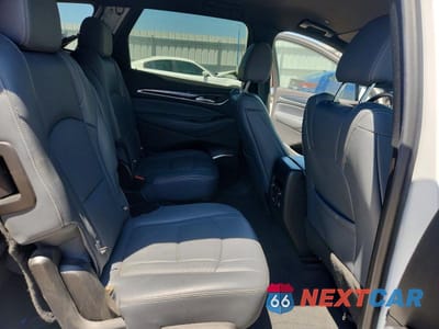Zdjęcie 10 z 12 samochodu: 2022 BUICK ENCLAVE PREMIUM VIN:5GAEVBKW9NJ115641 - miniatura