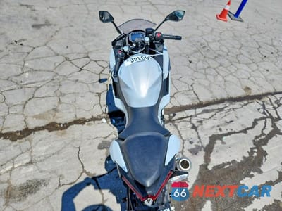 Zdjęcie 6 z 9 samochodu: 2025 KAWASAKI EX500 H VIN:ML5EXGH13SDA56756 - miniatura