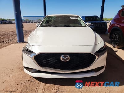 Piąte zdjęcie samochodu w środku: 2019 MAZDA 3 SELECT VIN:JM1BPBAM9K1116456 - miniatura