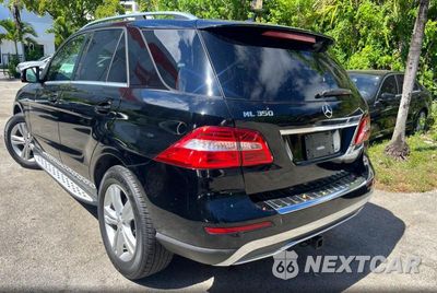 Trzecie zdjęcie samochodu z tyłu: 2015 MERCEDES-BENZ ML 350 VIN:4JGDA5JB7FA557255 - miniatura