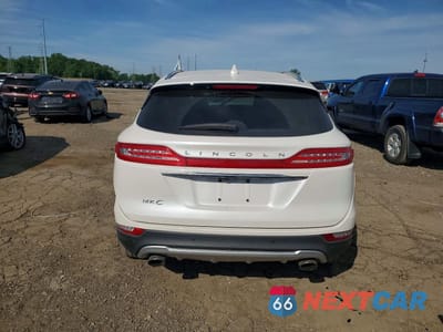 Zdjęcie 6 z 14 samochodu: 2019 LINCOLN MKC VIN:5LMCJ1D91KUL33837 - miniatura