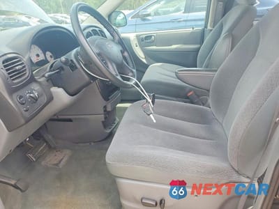 Zdjęcie 7 z 13 samochodu: 2005 DODGE GRAND CARAVAN SXT VIN:2D4GP44L55R219882 - miniatura