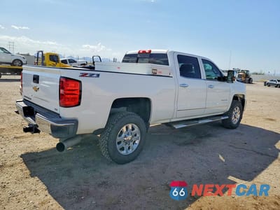 Trzecie zdjęcie samochodu z tyłu: 2015 CHEVROLET SILVERADO K2500 HEAVY DUTY LTZ VIN:1GC1KWE89FF659555 - miniatura