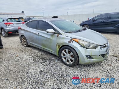 Czwarte zdjęcie samochodu z boku: 2012 HYUNDAI ELANTRA VIN:5NPDH4AE8CH096172 - miniatura