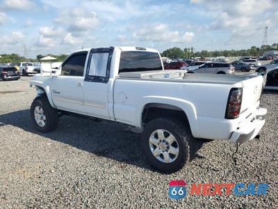 Drugie zdjęcie samochodu z przodu: 2005 CHEVROLET SILVERADO K2500 HEAVY DUTY VIN:1GCHK29265E290364 - miniatura