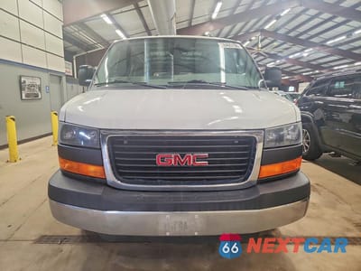Piąte zdjęcie samochodu w środku: 2016 GMC SAVANA G2500 VIN:1GTW7AFF8G1277670 - miniatura