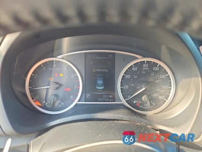 Zdjęcie 9 z 12 samochodu: 2018 NISSAN SENTRA SR VIN:3N1AB7AP9JY281017 - miniatura