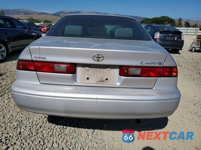 Zdjęcie 6 z 12 samochodu: 1999 TOYOTA CAMRY CE VIN:4T1BG22K0XU444959 - miniatura