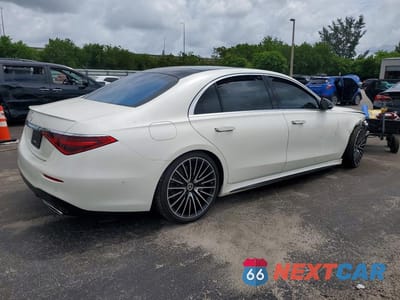 Trzecie zdjęcie samochodu z tyłu: 2022 MERCEDES-BENZ S 580 4MATIC VIN:W1K6G7GB2NA156750 - miniatura