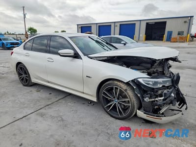 Czwarte zdjęcie samochodu z boku: 2022 BMW 330E VIN:3MW5P7J04N8C52966 - miniatura