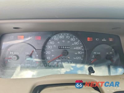 Zdjęcie 9 z 13 samochodu: 2004 MERCURY GRAND MARQUIS GS VIN:2MEFM74W64X653959 - miniatura