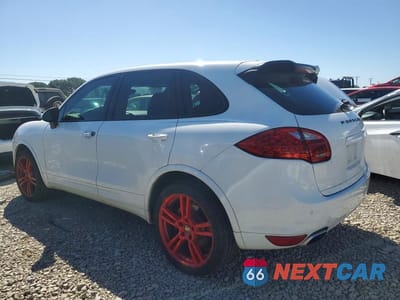 Drugie zdjęcie samochodu z przodu: 2013 PORSCHE CAYENNE VIN:WP1AA2A21DLA09547 - miniatura