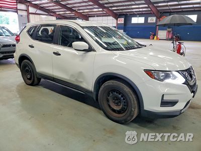 Czwarte zdjęcie samochodu z boku: 2017 NISSAN ROGUE S VIN:JN8AT2MV3HW014923 - miniatura