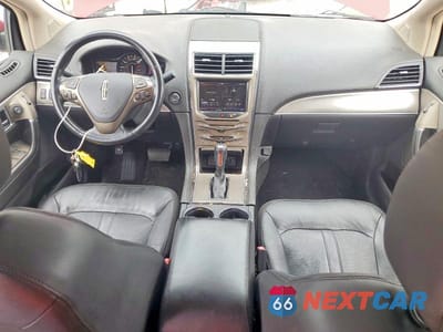Zdjęcie 8 z 13 samochodu: 2013 LINCOLN MKX VIN:2LMDJ8JK7DBL36603 - miniatura
