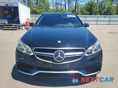 Piąte zdjęcie samochodu w środku: 2016 MERCEDES-BENZ E 63 AMG-S VIN:WDDHF7GB7GB253113 - miniatura