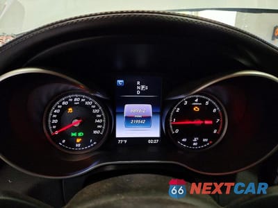 Zdjęcie 9 z 12 samochodu: 2015 MERCEDES-BENZ C 300 4MATIC VIN:55SWF4KB1FU095417 - miniatura