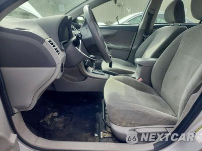 Zdjęcie 7 z 12 samochodu: 2010 TOYOTA COROLLA VIN:2T1B44EE9AC390225 - miniatura