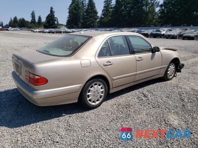 Trzecie zdjęcie samochodu z tyłu: 2000 MERCEDES-BENZ E 320 VIN:WDBJF65J4YB057100 - miniatura