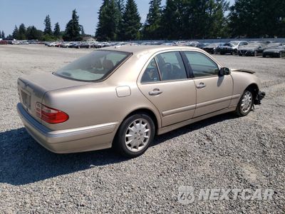 Trzecie zdjęcie samochodu z tyłu: 2000 MERCEDES-BENZ E 320 VIN:WDBJF65J4YB057100 - miniatura