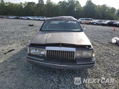 Zdjęcie 9 z 26 samochodu: 1994 LINCOLN TOWN CAR CARTIER VIN:1LNLM83W8RY732046 - miniatura