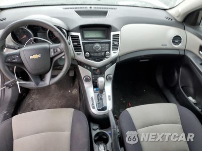 Zdjęcie 8 z 12 samochodu: 2014 CHEVROLET CRUZE LS VIN:1G1PA5SH9E7105395 - miniatura