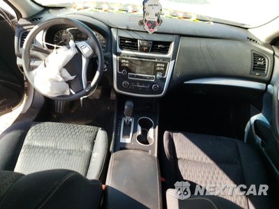Zdjęcie 8 z 14 samochodu: 2016 NISSAN ALTIMA 2.5 VIN:1N4AL3AP4GN363204 - miniatura