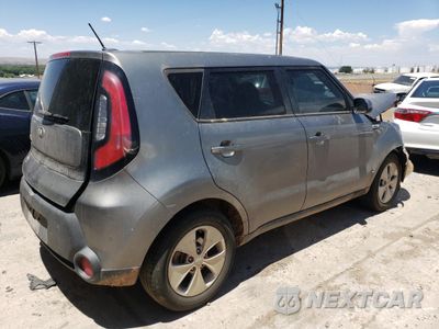 Piąte zdjęcie samochodu w środku: 2015 KIA SOUL VIN:KNDJN2A2XF7126061 - miniatura
