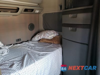 Zdjęcie 6 z 10 samochodu: 2020 VOLVO VN VNL VIN:4V4NC9EH6LN243095 - miniatura