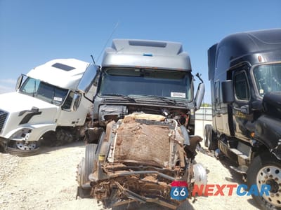 Zdjęcie 9 z 10 samochodu: 2020 VOLVO VN VNL VIN:4V4NC9EH6LN243095 - miniatura