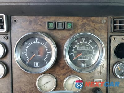Zdjęcie 8 z 10 samochodu: 1994 KENWORTH CONSTRUCTION W900 VIN:1XKWDR9X8RS619907 - miniatura