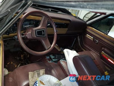 Zdjęcie 8 z 12 samochodu: 1988 JEEP GRAND WAGONEER VIN:1JCNJ15U7JT193363 - miniatura