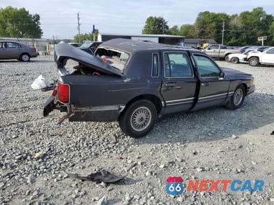 Piąte zdjęcie samochodu w środku: 1994 LINCOLN TOWN CAR CARTIER VIN:1LNLM83W8RY732046 - miniatura