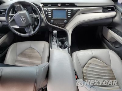 Zdjęcie 8 z 12 samochodu: 2019 TOYOTA CAMRY L VIN:4T1B11HKXKU185781 - miniatura