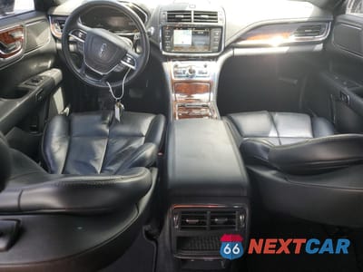Zdjęcie 8 z 12 samochodu: 2017 LINCOLN CONTINENTAL VIN:1LN6L9UK3H5620465 - miniatura
