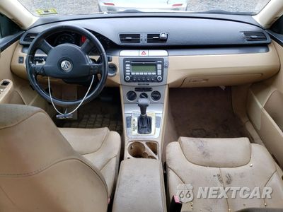 Zdjęcie 8 z 12 samochodu: 2007 VOLKSWAGEN PASSAT 2.0T VIN:WVWAK73C57P127017 - miniatura