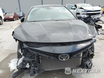 Piąte zdjęcie samochodu w środku: 2019 TOYOTA CAMRY L VIN:4T1B11HKXKU185781 - miniatura