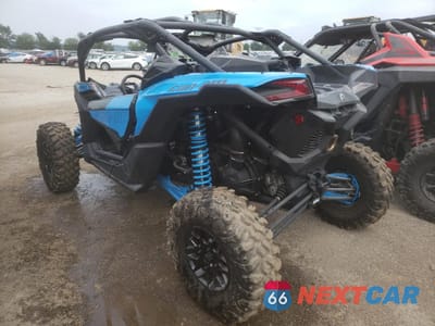 Trzecie zdjęcie samochodu z tyłu: 2023 CAN-AM MAVERICK X3 RS TURBO RR VIN:3JBVJAV45PE000102 - miniatura