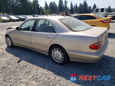 Drugie zdjęcie samochodu z przodu: 2000 MERCEDES-BENZ E 320 VIN:WDBJF65J4YB057100 - miniatura