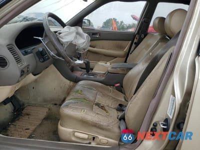 Zdjęcie 7 z 12 samochodu: 1992 LEXUS LS 400 VIN:JT8UF11EXN0099013 - miniatura