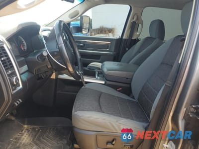 Zdjęcie 7 z 12 samochodu: 2013 RAM 3500 SLT VIN:3C63RRHL7DG544266 - miniatura