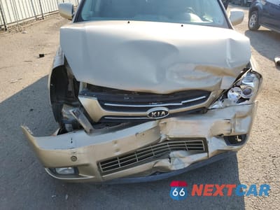 Zdjęcie 12 z 13 samochodu: 2006 KIA SEDONA EX VIN:KNDMB233766056424 - miniatura