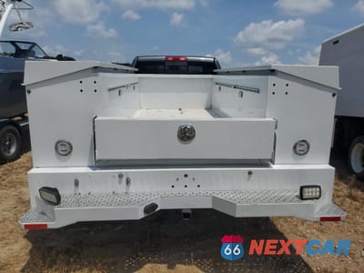 Zdjęcie 6 z 12 samochodu: 2013 RAM 3500 SLT VIN:3C63RRHL7DG544266 - miniatura