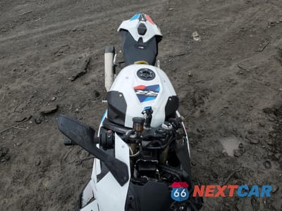 Piąte zdjęcie samochodu w środku: 2023 BMW S 1000 RR VIN:WB10E6305P6H63560 - miniatura
