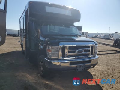 2017 FORD ECONOLINE E350 SUPER DUTY CUTAWAY VAN 1FDEE3FS8HDC55836 - główne zdjęcie licytacji z USA - miniatura