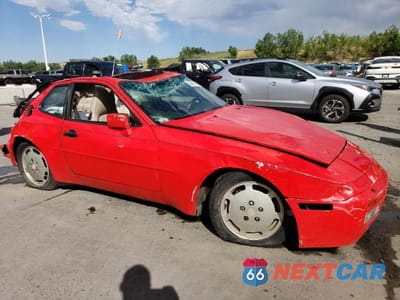 Czwarte zdjęcie samochodu z boku: 1986 PORSCHE 944 VIN:WP0ZZZ95ZGN156274 - miniatura